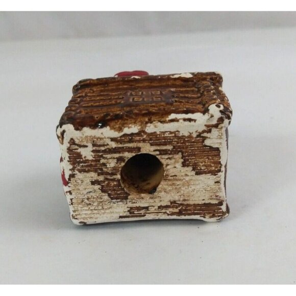 Vintage Chalk Ware Log Cabin 1.75" Salt & Pepper Shakers - Picture 13 of 13